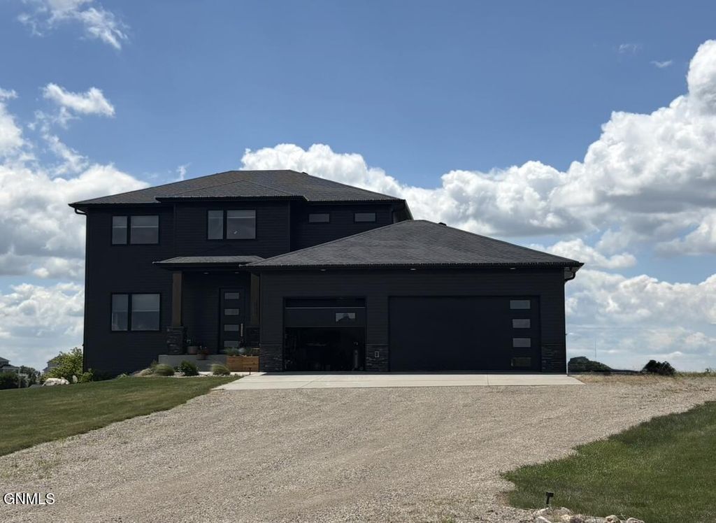 8353 Tophill Drive, Bismarck, ND 58503 photo 1