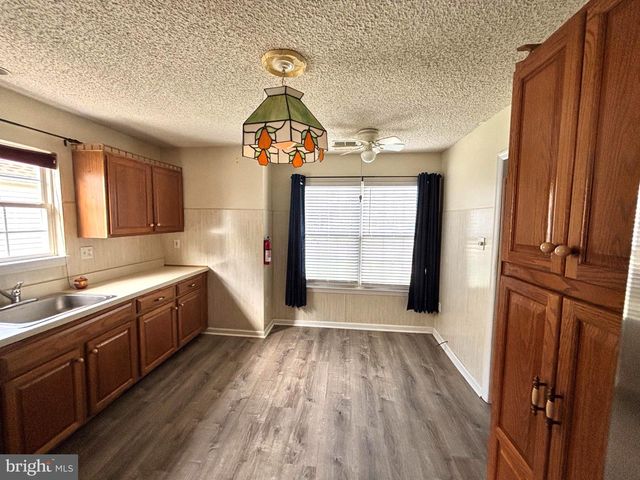 614 BARBADOS DR, Williamstown, NJ 08094
