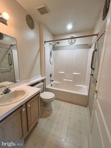 614 BARBADOS DR, Williamstown, NJ 08094