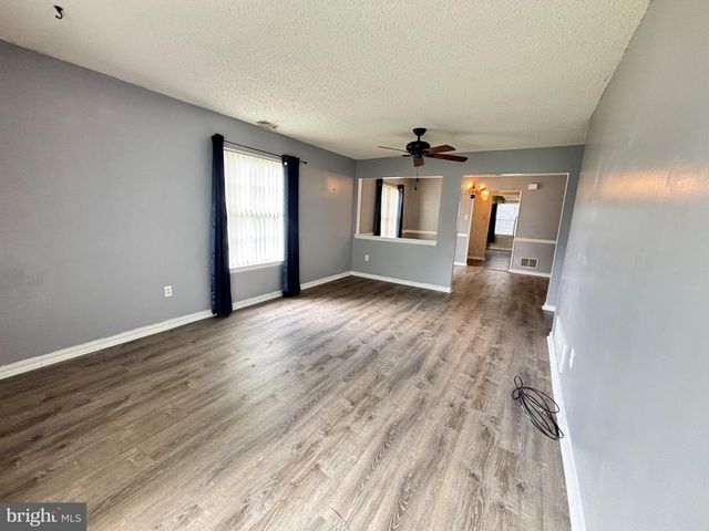 614 BARBADOS DR, Williamstown, NJ 08094