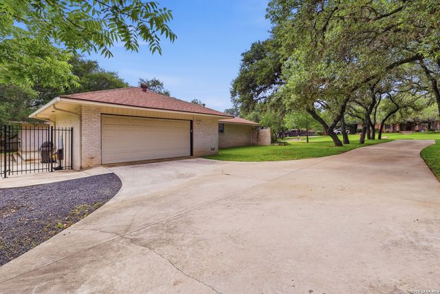 224 Sagecrest Dr, San Antonio, TX 78232