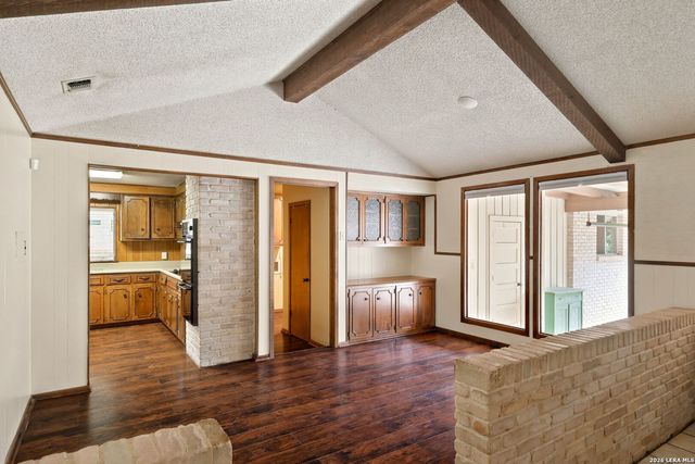 224 Sagecrest Dr, San Antonio, TX 78232