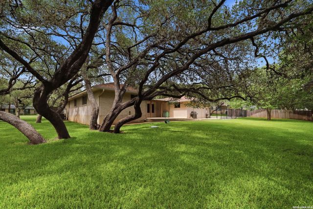 224 Sagecrest Dr, San Antonio, TX 78232