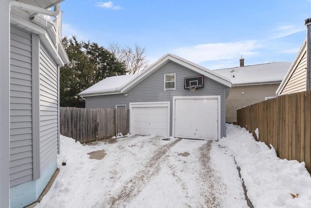 1617 Madison STREET, Manitowoc, WI 54220