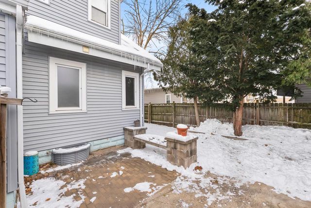 1617 Madison STREET, Manitowoc, WI 54220