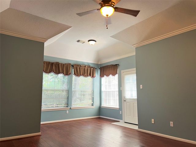 66 Driftoak Circle, The Woodlands, TX 77381