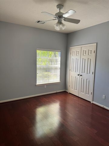 66 Driftoak Circle, The Woodlands, TX 77381