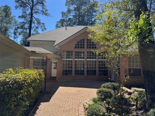 66 Driftoak Circle, The Woodlands, TX 77381