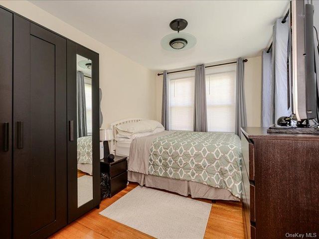 721 Edison Avenue, Bronx, NY 10465