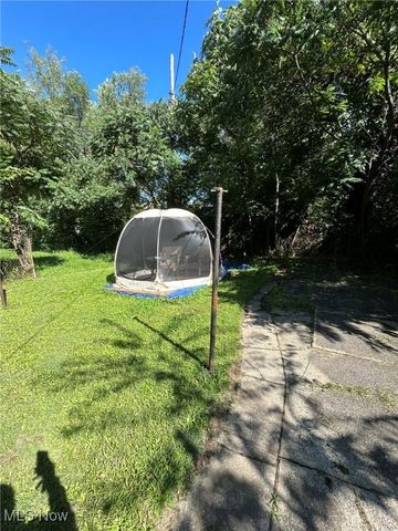 6150 Morton Avenue, Cleveland, OH 44127