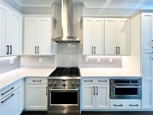 579 Broadview Place NE, Atlanta, GA 30324