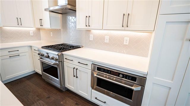 579 Broadview Place NE, Atlanta, GA 30324