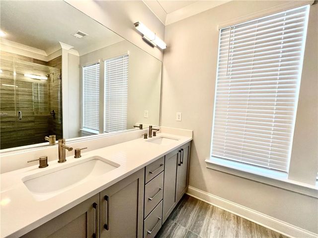 579 Broadview Place NE, Atlanta, GA 30324