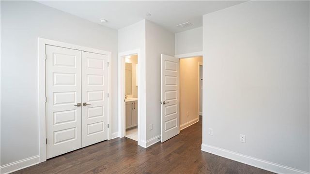 579 Broadview Place NE, Atlanta, GA 30324