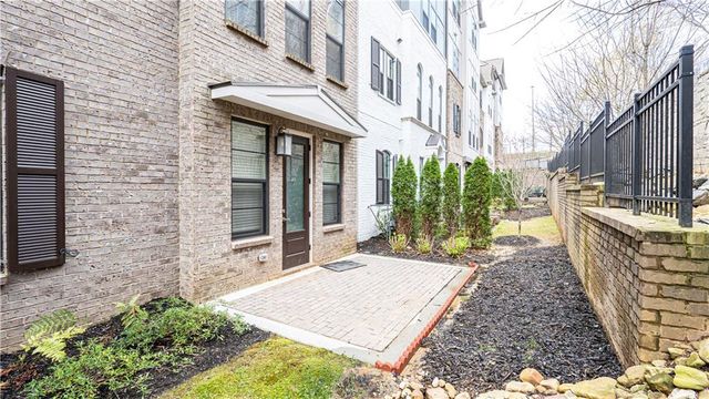 579 Broadview Place NE, Atlanta, GA 30324