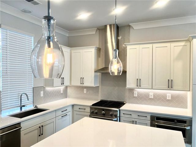 579 Broadview Place NE, Atlanta, GA 30324