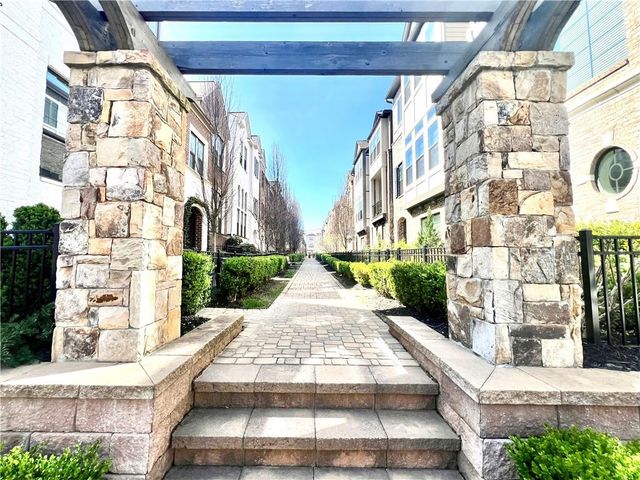 579 Broadview Place NE, Atlanta, GA 30324