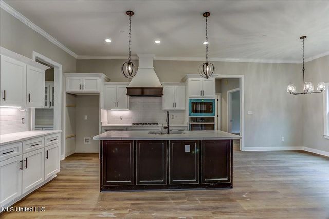 9072 Treadway Creek, Hernando, MS 38632