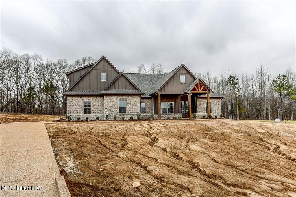 9072 Treadway Creek, Hernando, MS 38632