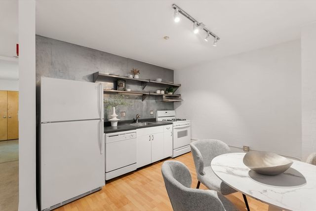 42 Chauncy Street 4C, Boston, MA 02111