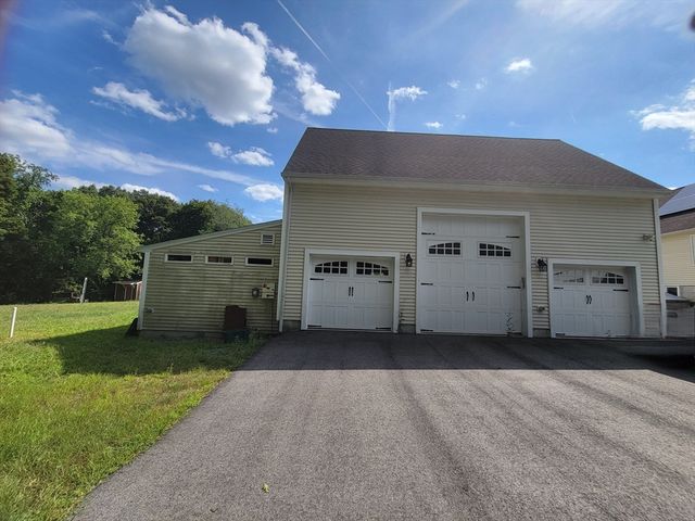 81 Clarke Avenue, Dracut, MA 01826