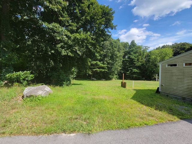 81 Clarke Avenue, Dracut, MA 01826