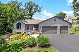 185 Holiday Drive, Lake Holiday, IL 60552