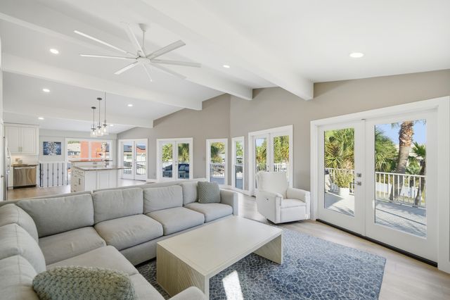 417 Cobia Avenue, Fort Walton Beach, FL 32548