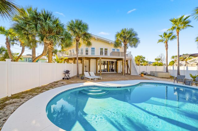 417 Cobia Avenue, Fort Walton Beach, FL 32548