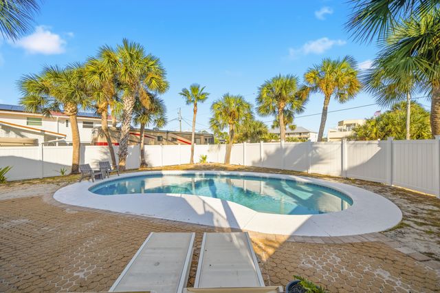 417 Cobia Avenue, Fort Walton Beach, FL 32548