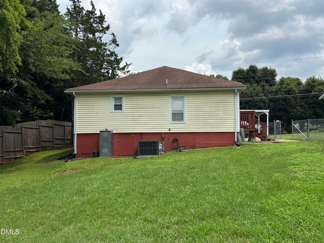 215 W Parker Street, Graham, NC 27253