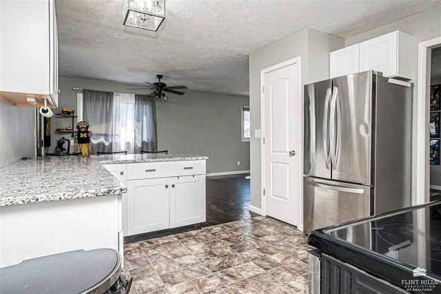 1108 Crest Hill Drive, Junction City, KS 66441