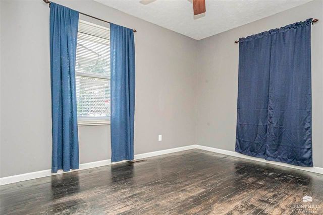 1108 Crest Hill Drive, Junction City, KS 66441