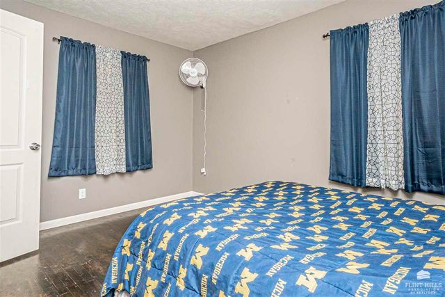 1108 Crest Hill Drive, Junction City, KS 66441