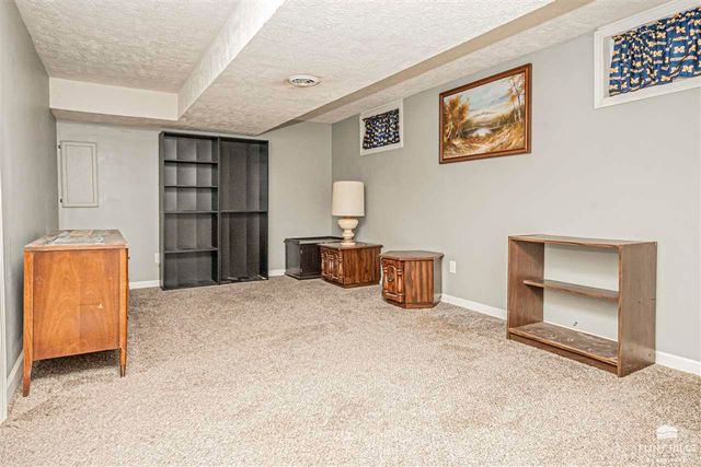 1108 Crest Hill Drive, Junction City, KS 66441