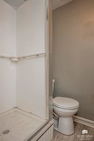 1108 Crest Hill Drive, Junction City, KS 66441