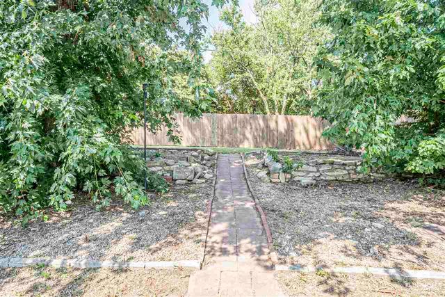 1108 Crest Hill Drive, Junction City, KS 66441