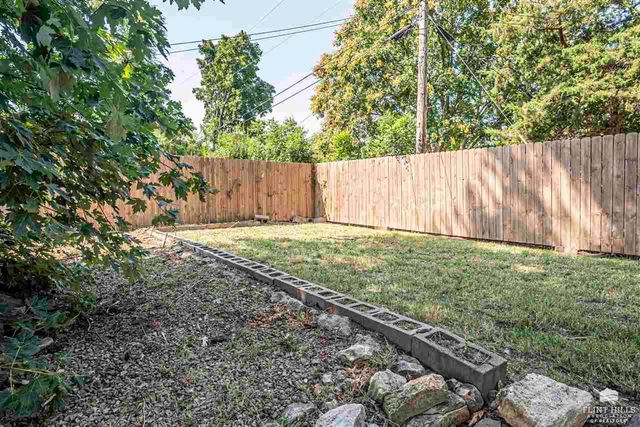 1108 Crest Hill Drive, Junction City, KS 66441