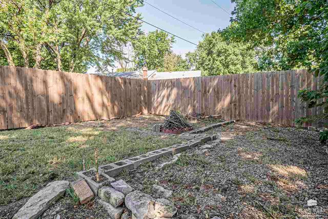 1108 Crest Hill Drive, Junction City, KS 66441