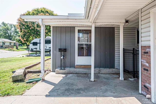 1108 Crest Hill Drive, Junction City, KS 66441