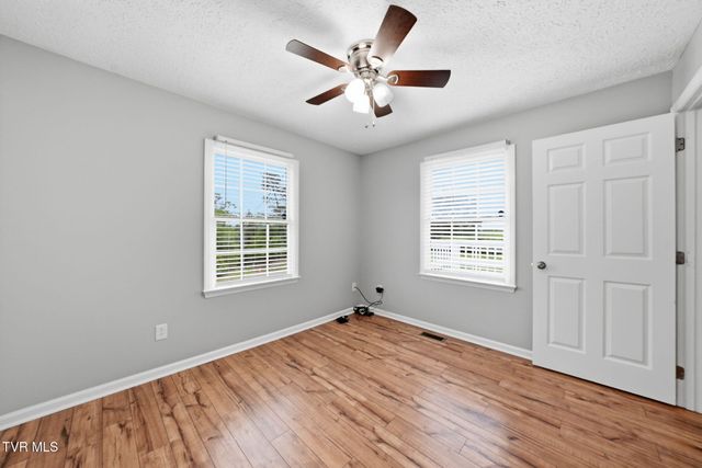 312 Bays Mountain Trail, Kingsport, TN 37660