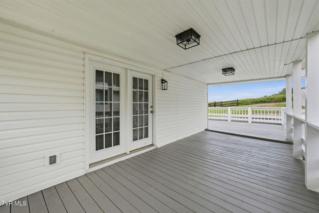 312 Bays Mountain Trail, Kingsport, TN 37660
