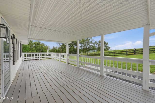 312 Bays Mountain Trail, Kingsport, TN 37660