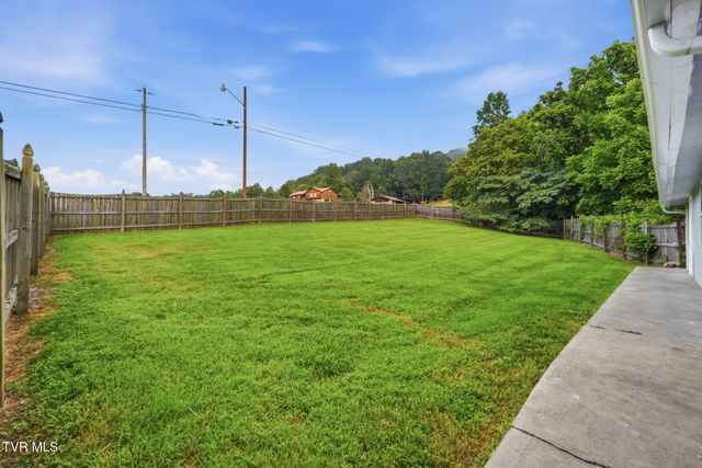 312 Bays Mountain Trail, Kingsport, TN 37660