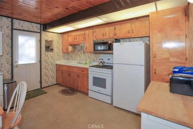 1060 Sierra, Big Bear City, CA 92314