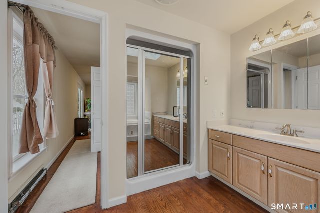 16 Greystone Drive, Montville, CT 06382