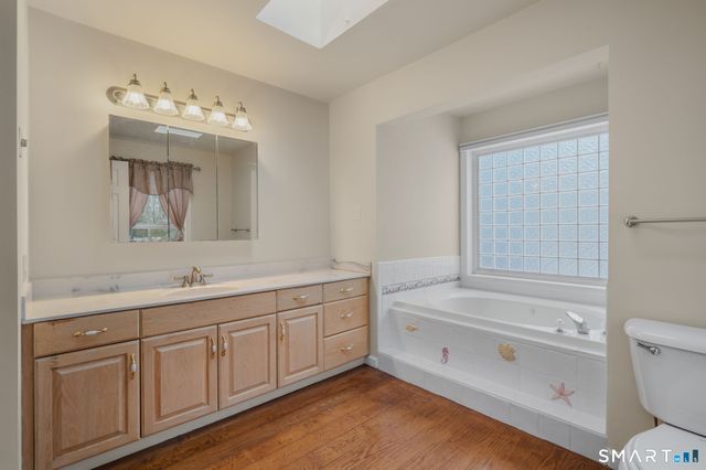 16 Greystone Drive, Montville, CT 06382