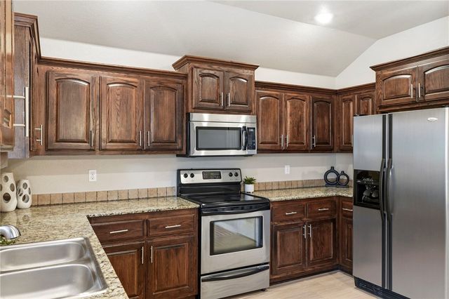 281 E Madrid Street, Fayetteville, AR 72703