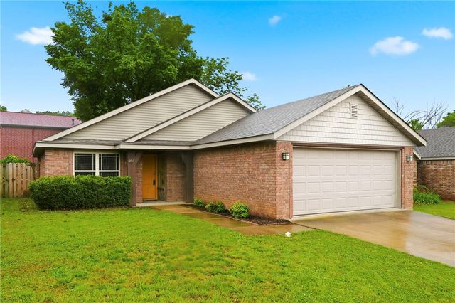 281 E Madrid Street, Fayetteville, AR 72703