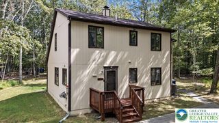 134 Oakenshield Drive, Lehman Twp, PA 18371